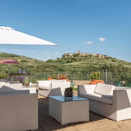 - Collina Toscana *