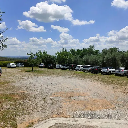 - Collina Toscana Monsummano Terme